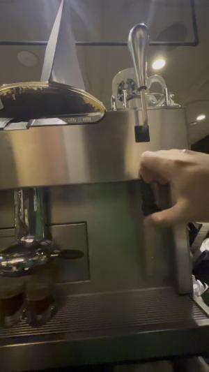 pov day 5 latte art with sbux barista 