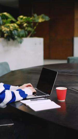 Kenapa huruf Q hampir nggak pernah dipakai? #belajarsambilseru #bahasaunik #faktaunik