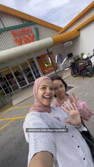 Sushi date sama kaka ? #dailyvlog  #adayinmylife #kuliner #foodie 