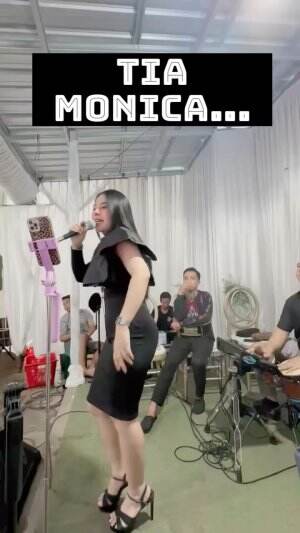 TIA MONICA...
