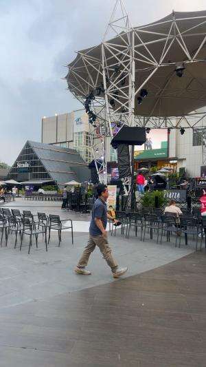 situasi nobar indonesia vs china di lapiazza  #supershowsport #nobartimnas
 