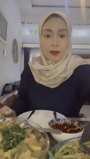 Ayam kukus jahe, bumcis goreng bawang putih dan chili oil #masterchefindonesiaseaso13