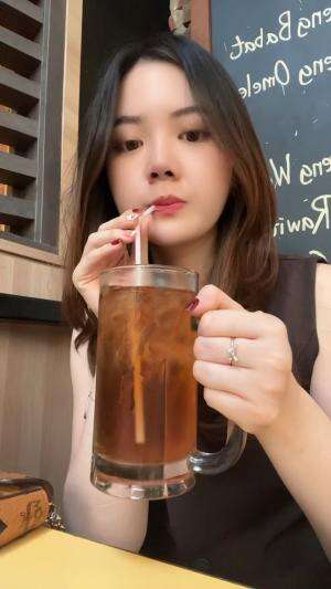 Hai guys makasi ud nontonin aku makan HAHAHA BYE