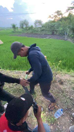 Oo ayoo nyambut gawe hehehhe #kuli #kulibangunan #kuliproyek #kerja #kerjakerja #kerjakeras #semangat #gigih #fyp  #HOTrctiplus  #RCTIPlus  