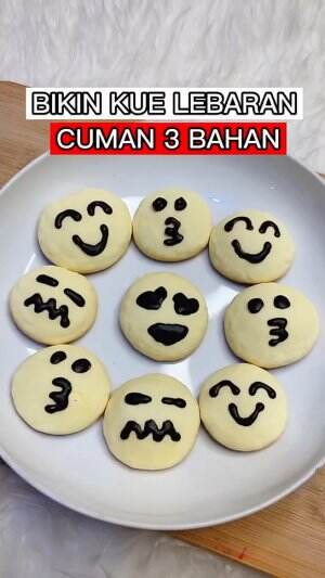 BIKIN KUE LEBARAN EMOTICON CUMAN 3 BAHAN