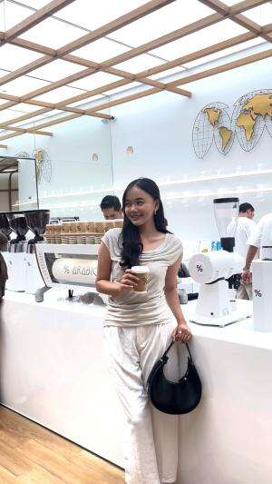 visit ke opening arabica di PIM 2
