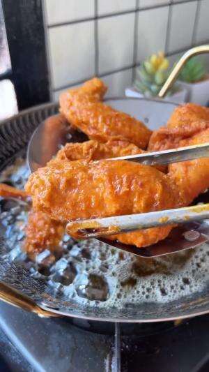 MENU MASAKAN RUMAHAN SIMPLE
“Spicy Wing”
#Cooking #inspiration #Menumasakanrumahan #Tips #Trik #Idejualan #ummuhusna