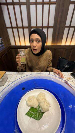 semua pacar ku mau ngajakin berenang 