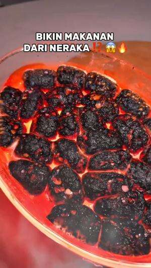 nekat bikin makanan Dari neraka!!! apakah rasanya semengerikan neraka? buat AI Lava