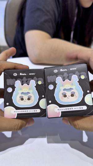 Unboxing blinbox naga kecil