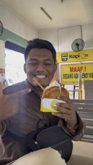 Nyobain yang lagi viral nih  #rotio  #Eskrim
 