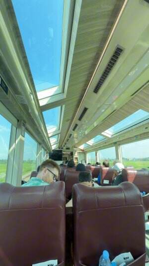 Traveling with Kereta Panoramic 😍  #panoramic #Kereta Railfans  #KAI121  #keretaapiindonesia  #traveling  #jalanjalanjogja 