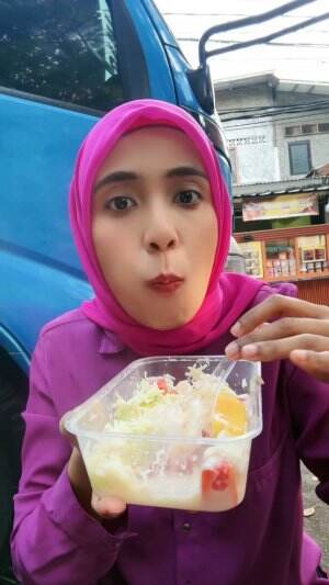 salah beli salad buah