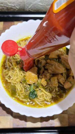 MENU MASAKAN RUMAHAN SIMPLE
“Mie Ayam Ala Rumahan”
#Cooking #inspiration #Menumasakanrumahan #Tips #Trik #Idejualan #ummuhusna