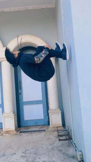 Haii guys saya Fiqri hobi parkour dan saya baru disini mohon bantuannya, salam kenal 🫶🏼