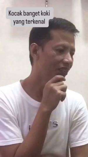 ngakak abis koki yang terkenal    #lucu  #gokil  #kocak  #ngakak  #ngakak  #videohumor  #ketawa  #lucubanget 
