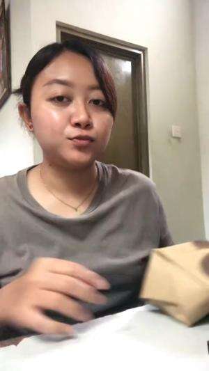 Hello guys, kali ini aku makan nasi ayam betutu bali 