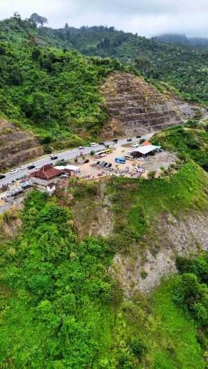 Masih belum bisa move on dari jalur lingkar selatan Tulungagung hehehe #drone #dji #djimini4pro #jjlstulungagung #tulungagung #jedamergawe #