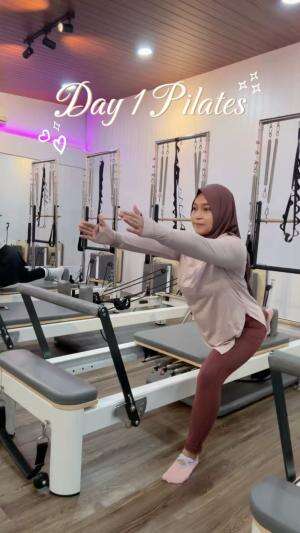 Day 1 Pilates Session ✨ @prasastigympilates
First time pilates dan ternyata beginner-friendly banget.
Instrukturnya sabar, tenang, dan jelas