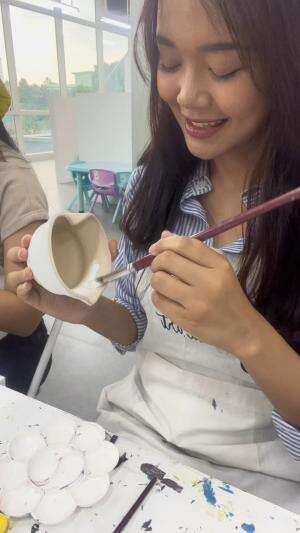 setelah bikin tanah liat, lanjut melukis tanah liat