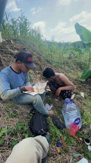 Nikmati susahnya nikmati lelahnya dan nikmati hasilnya semangat bekerja kawan #kuli #kuliproyek #kulibangunan #kerja #kerjakeras #sukses #Se
