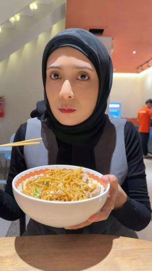 bobo bareng nyai nikmir di atas mie ami