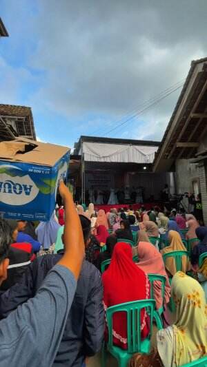 Beli ayam warna warni 2 ribuan