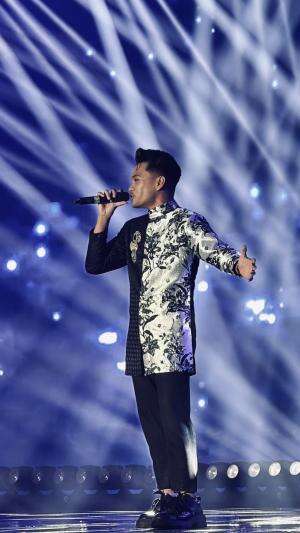 IDOL_XIV Diaz Zain 19 Tahun Kota Surabaya Wedding Singer. Thank God I Found You, Seperti Mati Lampu, Juwita