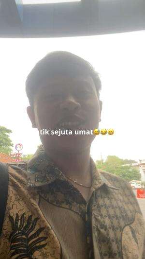 Malu2in katanya sayangku