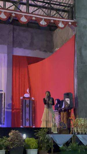 IDOL_XIV LARINDI AYU KUSUMA, 20 Tahun, Sragen Jawa Tengah, Symphoni Yang Indah - Once Mekel #INDONESIANIDOL #audisionline