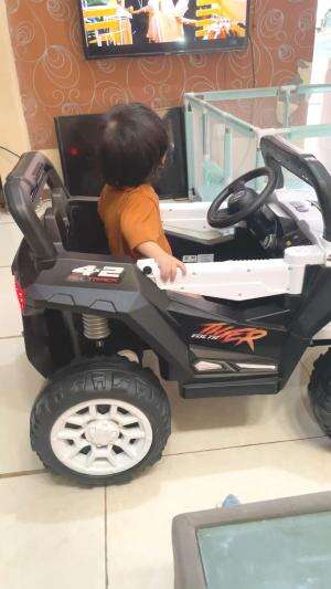 Mustofa naik mobil ? ? #MasyaALLAH #Mustofaalhabsyi#BabyArab#Allahummabarik 