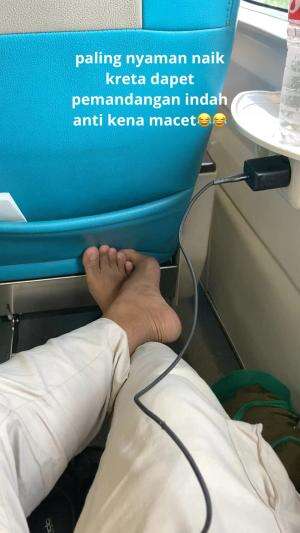 jalan jalan naik kreta