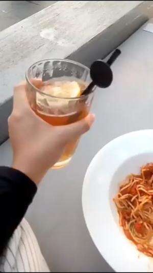 salah 1 hotel ternyaman di anyer. karena terdapat kolam renang yg viewnya langsung pantai. kita juga bisa bebas main dipantai (private)  #an