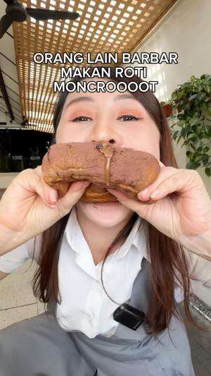 kenapa roti ku gak moncrot kayak orang-orang ? 