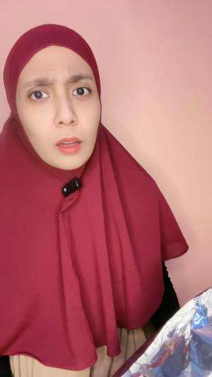 makan snack ini neng rarah jadi ganteng