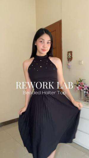 Mau tampilan kece tapi low budget dan praktis? Langsung aja jahit manik manik ke kaos  #ootd  #kerajinantangan
 