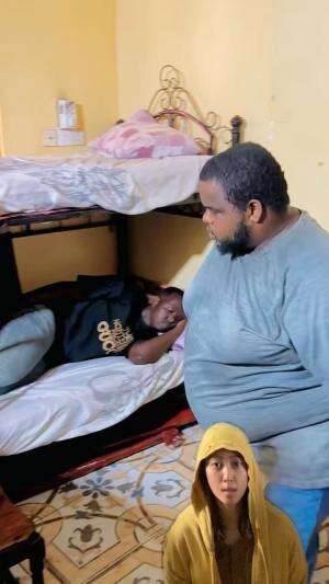 Kasur goyang karena beban berlebih #reactiont #funny 