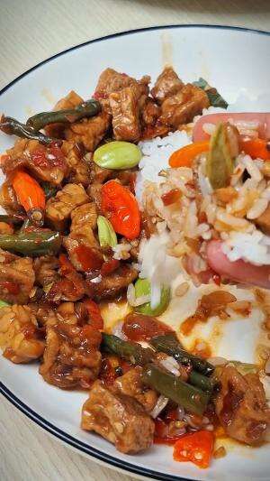 MENU MASAKAN RUMAHAN SIMPLE
“Orek Tempe Sederhana”
#Cooking #inspiration #Menumasakanrumahan #Tips #Trik #Idejualan #ummuhusna