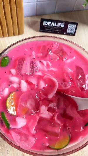 Es Kuwut Biang Sirup, tapi yang mager boleh banget pakai sirup jadi aja.. cobain ya dirumah