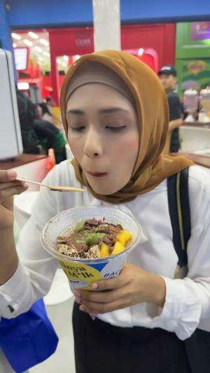 dikira makan poop ku balikin es serut yang udah dimakan 