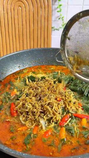 MENU MASAKAN RUMAHAN SIMPLE
“Daun Singkong Kuah Pedas”
#Cooking #inspiration #Menumasakanrumahan #Tips #Trik #Idejualan #ummuhusna