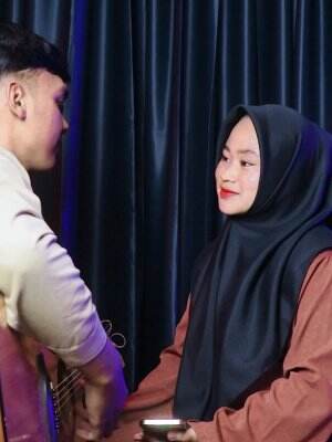 ORANG SEBAIK AKU - IVAN SANY (OFFICIAL MUSIC VIDEO)