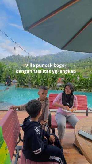 Rekomendasi Villa di puncak bogor yg punya fasilitas lengkap. Dari dewasa hingga anak-anak semua enjoy disini !!