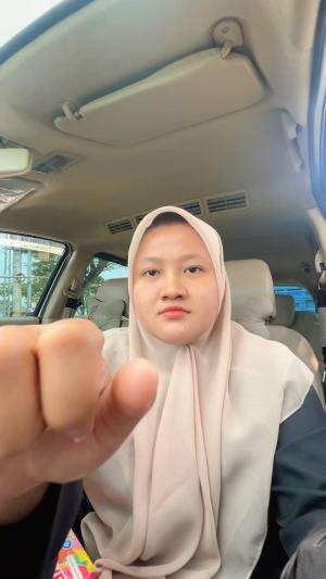 Uhhh dapet kado spesial nih dari Mas Bojo hehehe Luvv banget pokoknya huhuhu #daily #vlog #vlogger #tripvlogger #Pasutri  #games Seru  #lucu