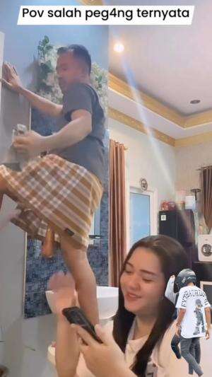 Laro-latonya kenak pegang😆