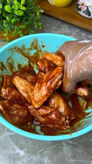 MENU MASAKAN RUMAHAN SIMPLE
“Spicy Wings Ala Rumahan”
#Cooking #inspiration #Menumasakanrumahan #Tips #Trik #Idejualan #ummuhusna