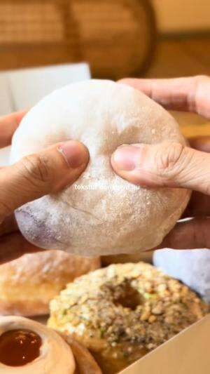 hacks nyobain donat mochi tanpa antri & jastip
