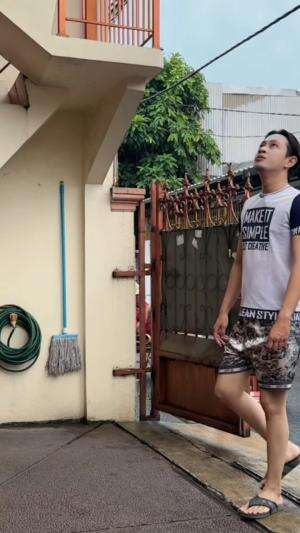 bayi bujang masuk rumah orang sembarangan