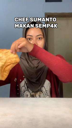neng rarah makan semp4k goreng ada asin-asinnya gitu