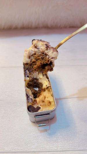 pesen tiramisu ijo rumput tetangga malah dapet tiramisu coklat tai kebo 